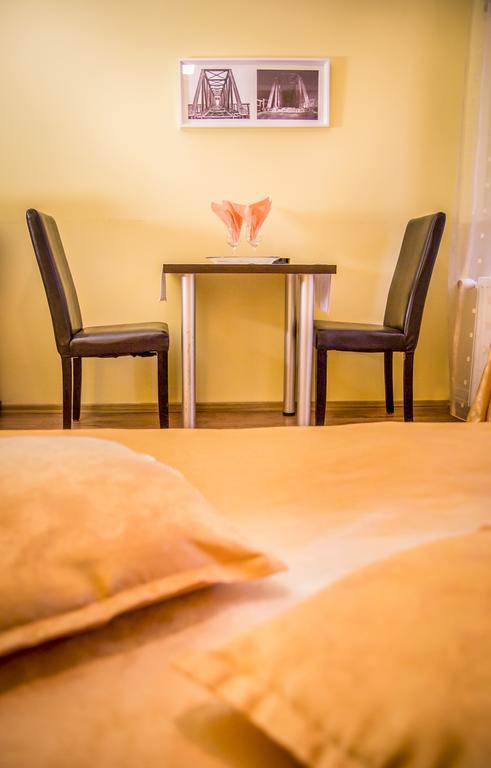 Hotel Eos Bukarest Værelse billede
